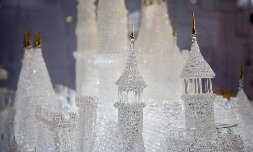 Παιδιά ενώ έπαιζαν κατέστρεψαν το μεγαλύτερο γυάλινο γλυπτό του μουσείου